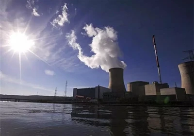 Nucleaire opties kosten 'zes keer meer' dan hernieuwbare energiebronnen