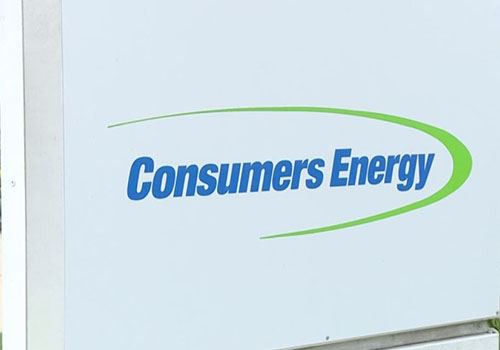 Regelgevers in Michigan keuren het energieplan van de consument goed om het g...